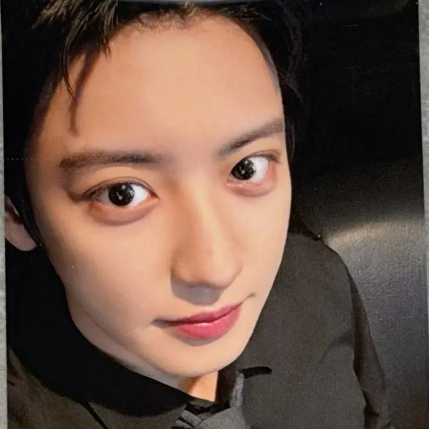 Recent activity shot of Chanyeol (EXO)