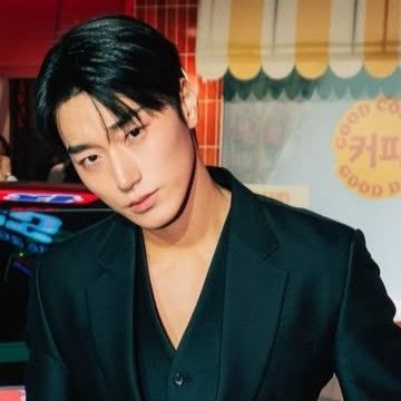 A moment captured by San (ATEEZ)'s fan