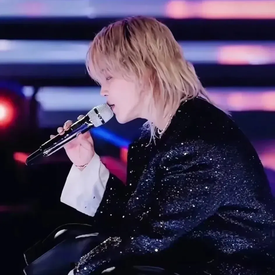 智旻 (防彈少年團)的最新照片