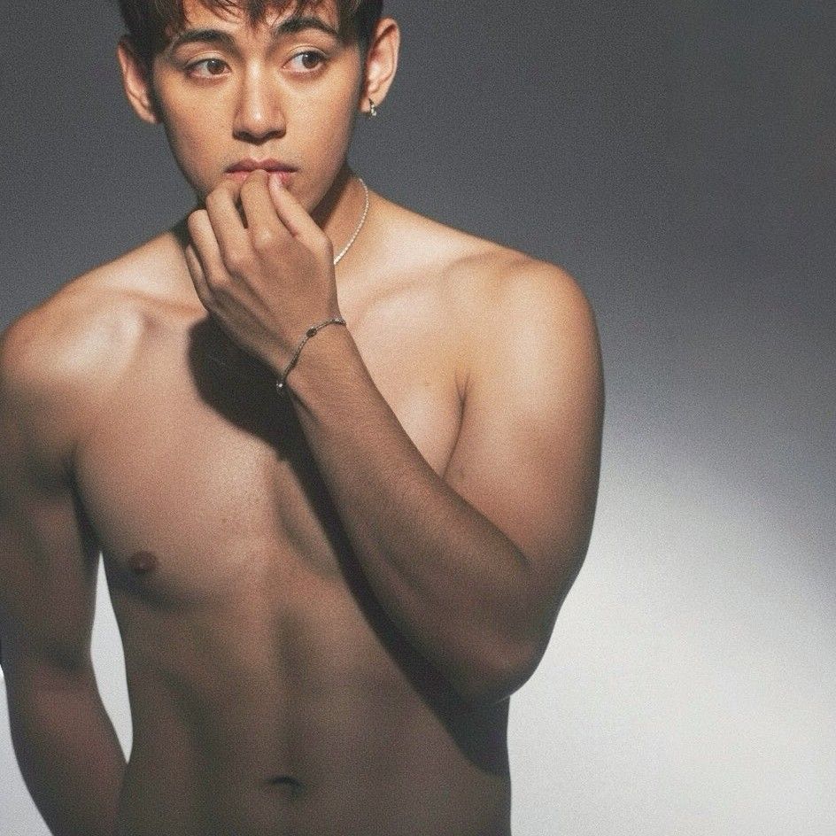 뷔 (방탄소년단)의 비하인드 컷