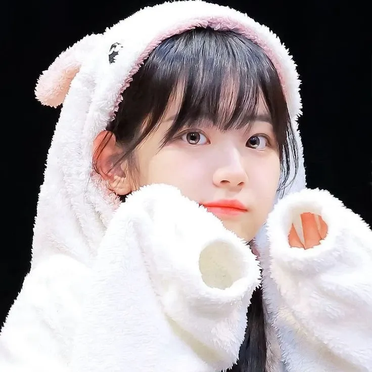 Recent activity shot of Chodan (QWER)