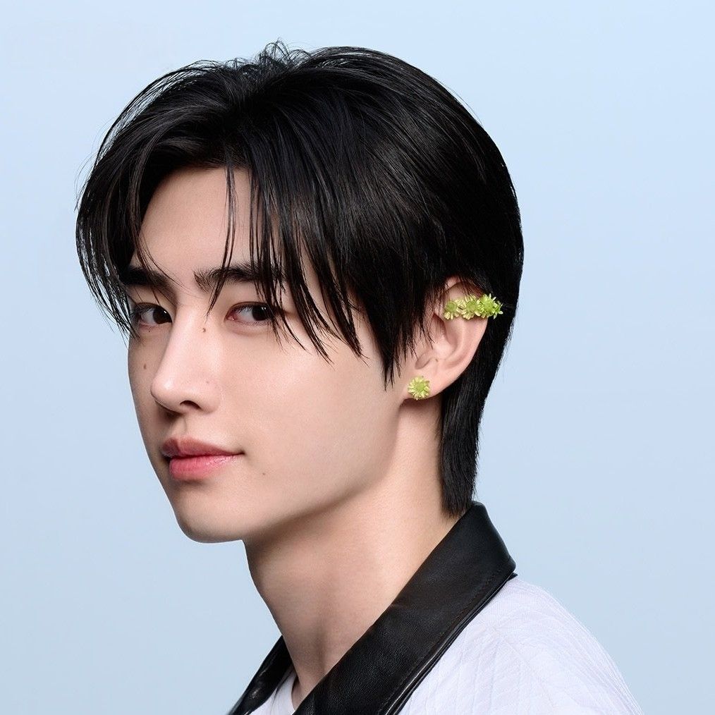 성훈 (ENHYPEN)의 최신 사진