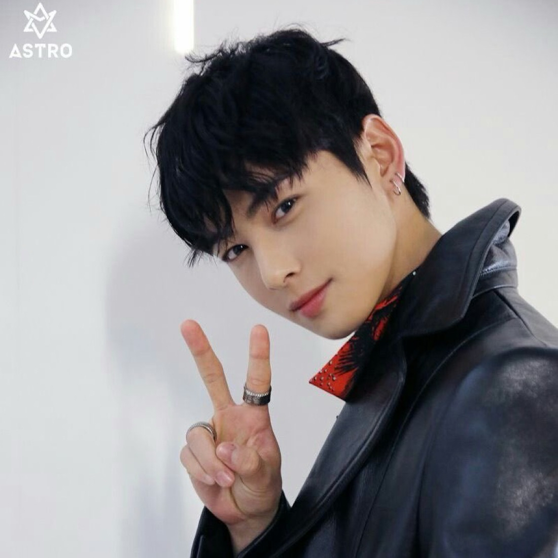 Latest photo of Eunwoo (ASTRO)