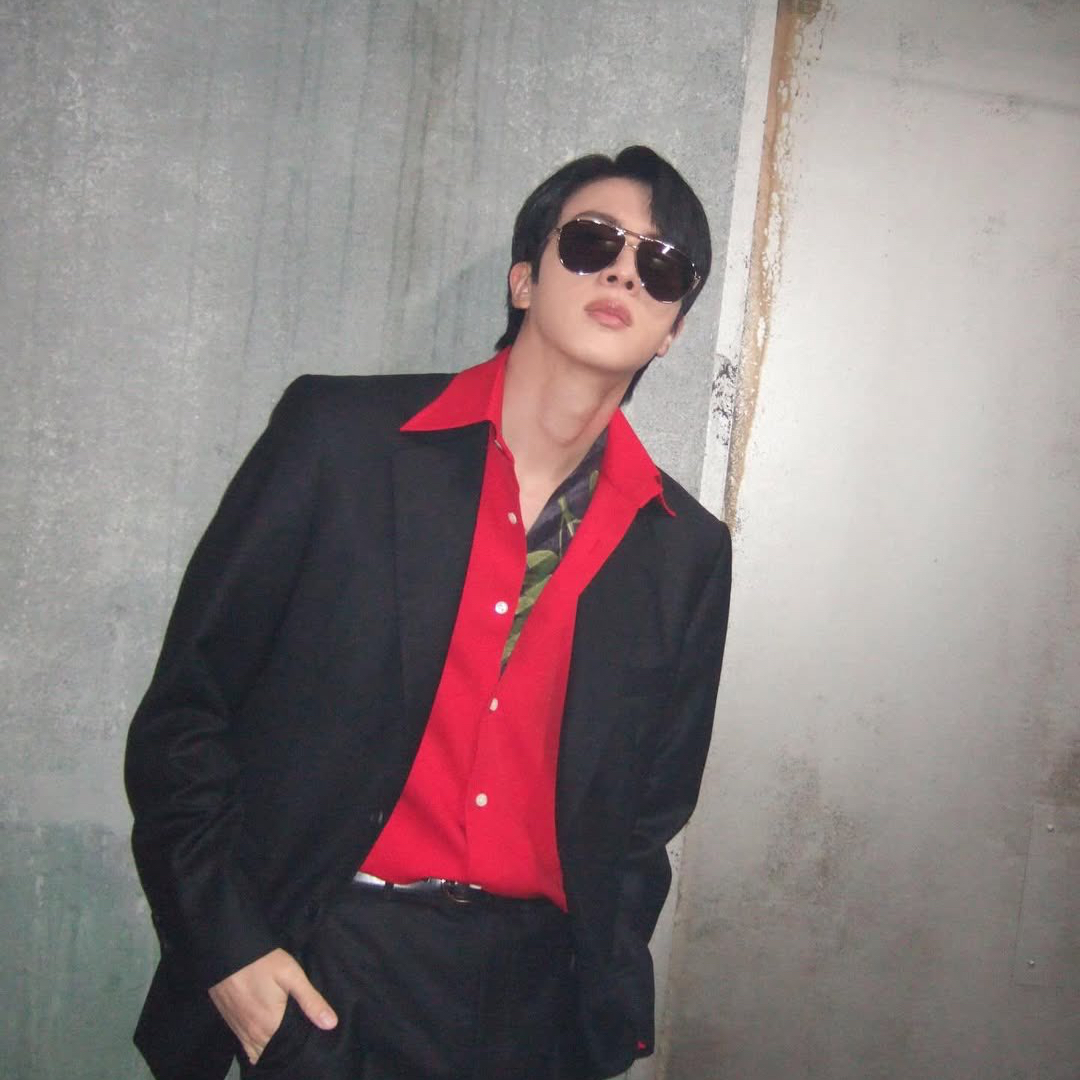 Momen yang diabadikan oleh penggemar Jin (BTS)