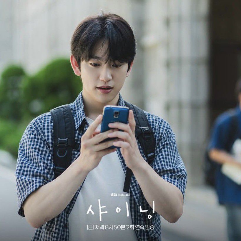 Behind-the-scenes cut of Jinyoung (GOT7)