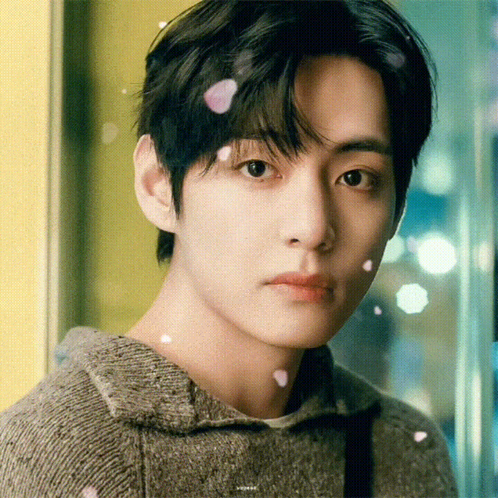 Latest photo of V (BTS)