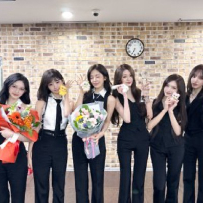 Behind-the-scenes cut of IVE