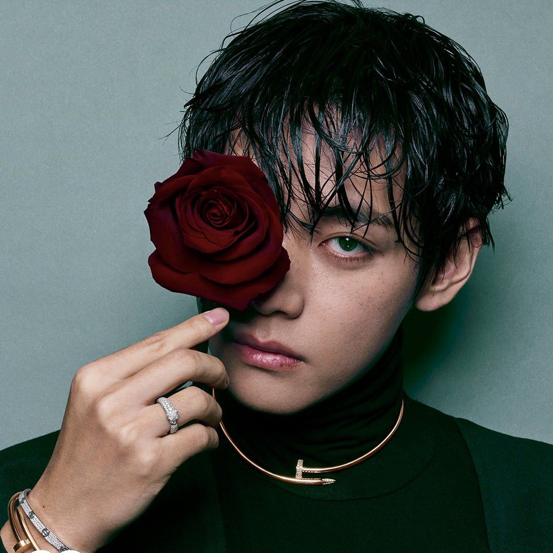 Momen yang diabadikan oleh penggemar V (BTS)