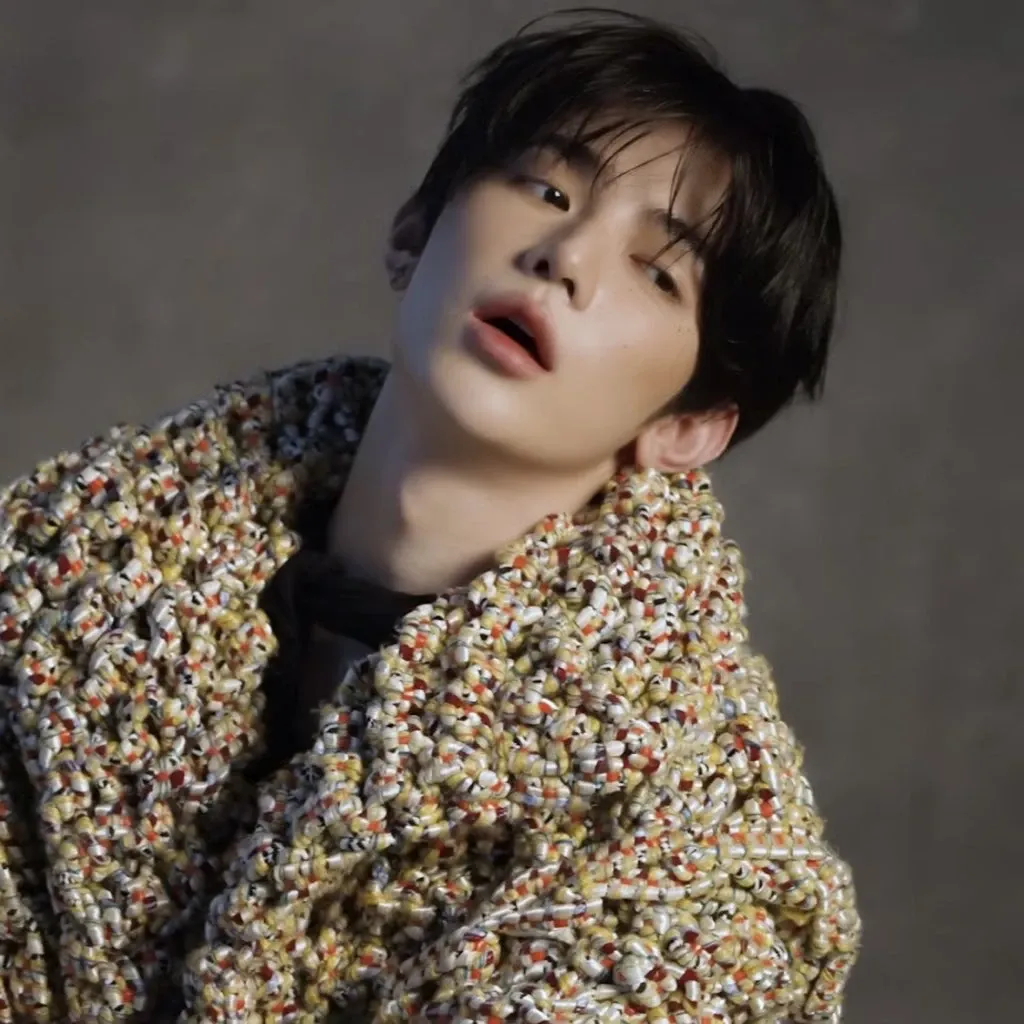 A moment captured by Zhang Hao's fan