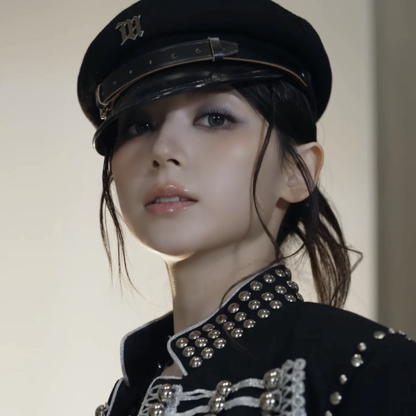 Popular profile picture of Mashiro (MADEIN) loved by fans