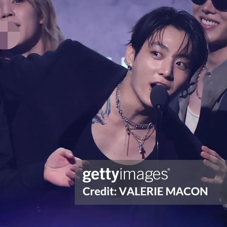 Momen yang diabadikan oleh penggemar Jungkook (BTS)