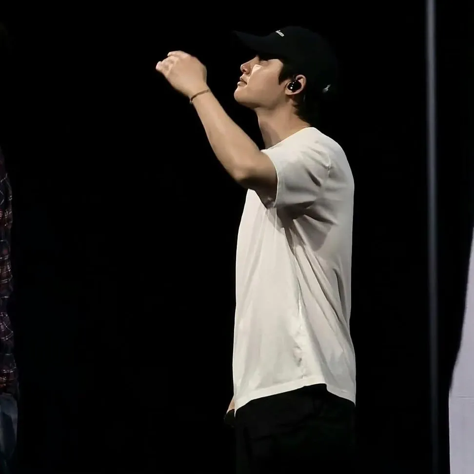 디오 (EXO) 최근 활동샷