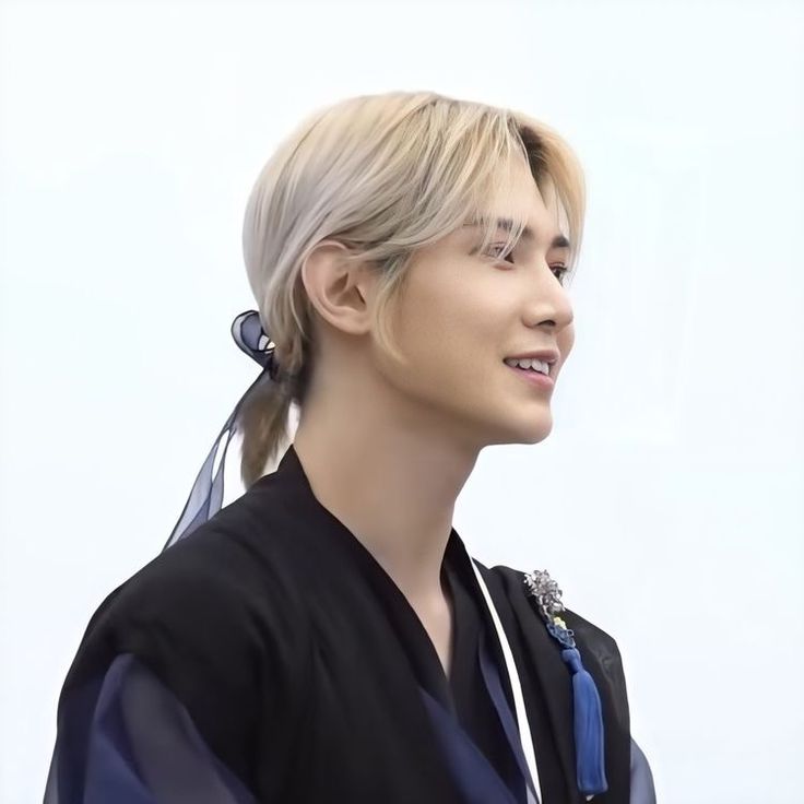 에이티즈의 비하인드 컷