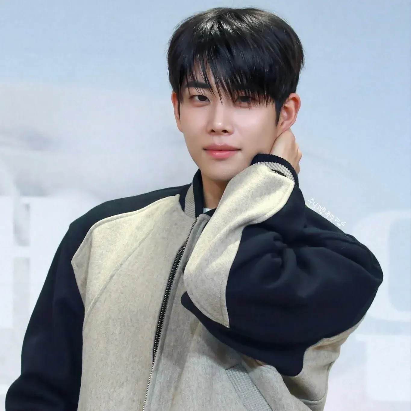 Latest photo of MJ (ASTRO)