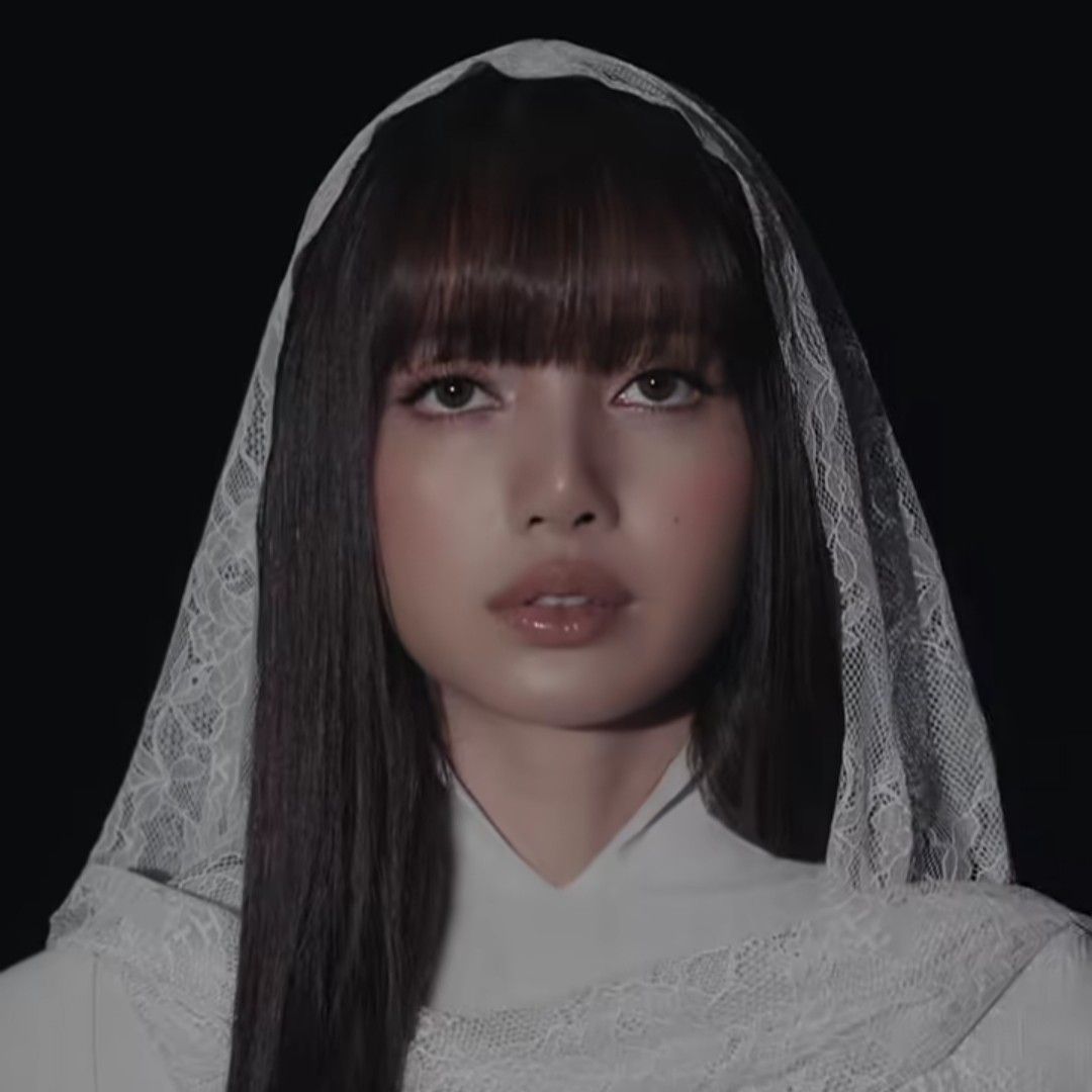 Lisa (BLACKPINK)的最新活动照片