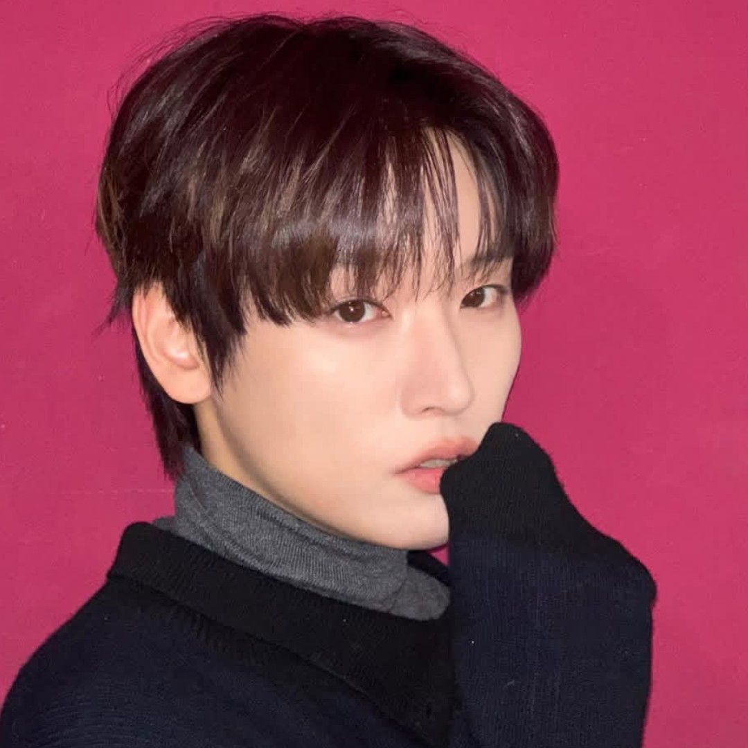 Latest photo of Inseong (SF9)