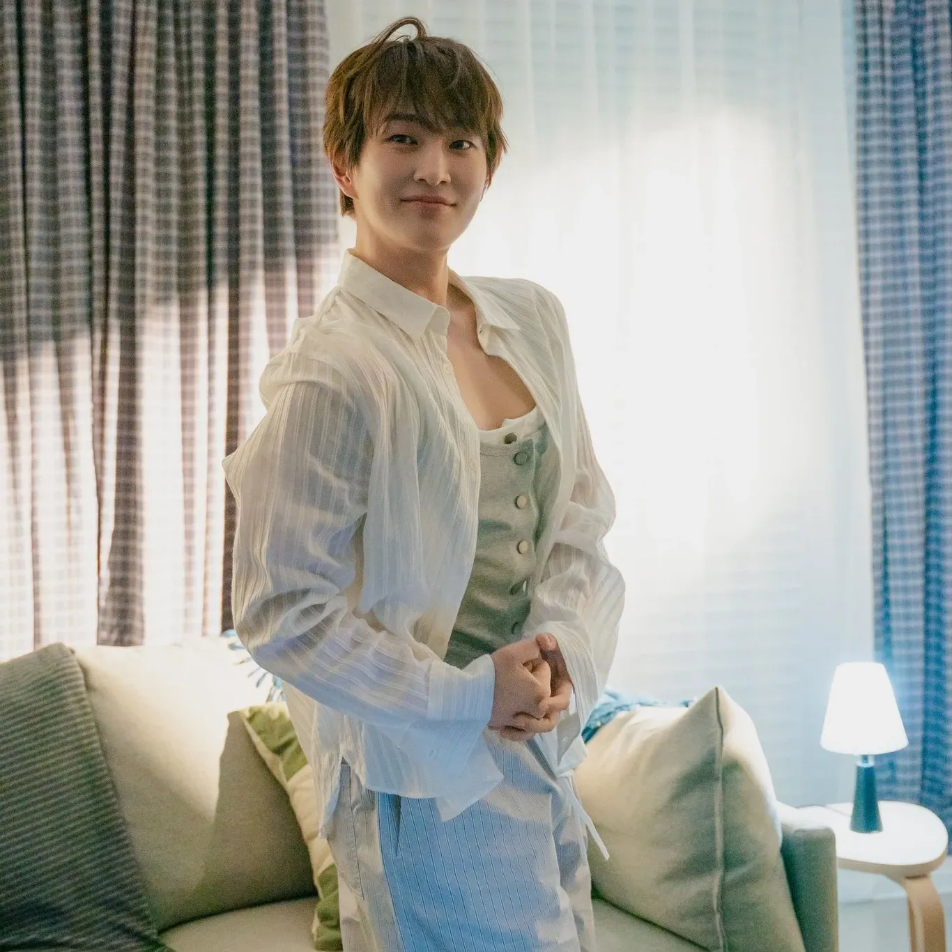 A moment captured by Onew (SHINee)'s fan