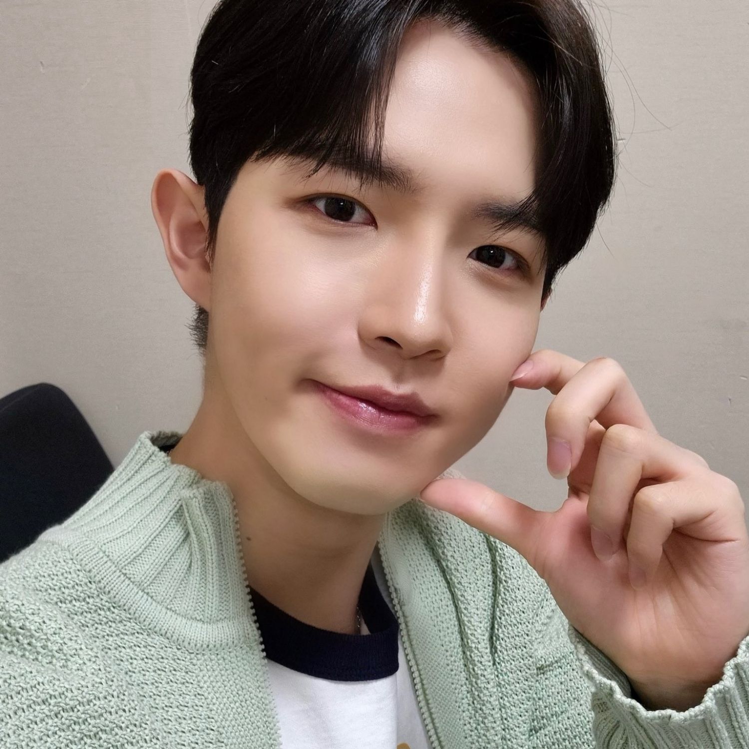 Potret di balik layar Kim Jaehwan