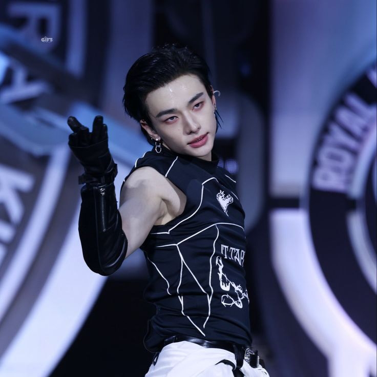 현진 (Stray Kids)의 최신 사진