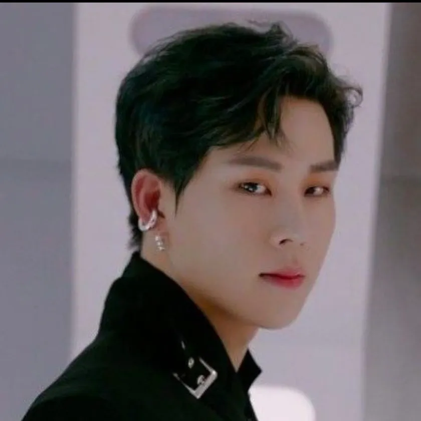 周憲 (MONSTA X)粉絲拍下的瞬間