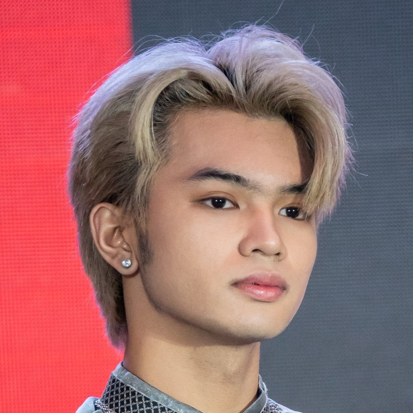 A moment captured by Jeromy (HORI7ON)'s fan