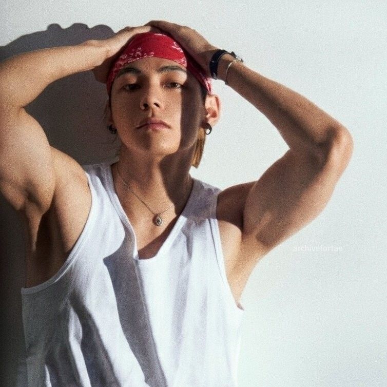 뷔 (방탄소년단)의 비하인드 컷