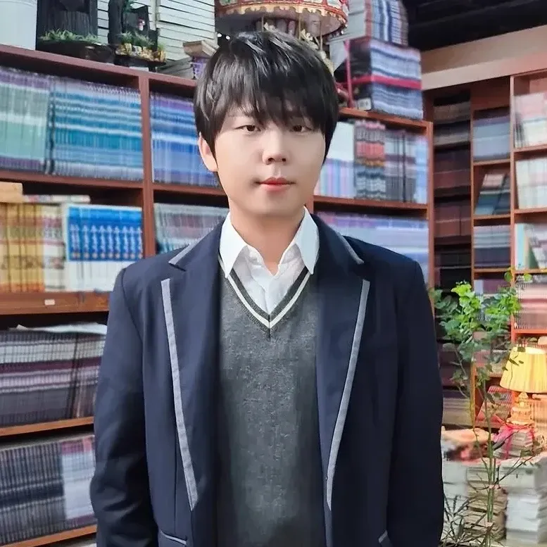 Recent activity shot of Jung Seunghwan