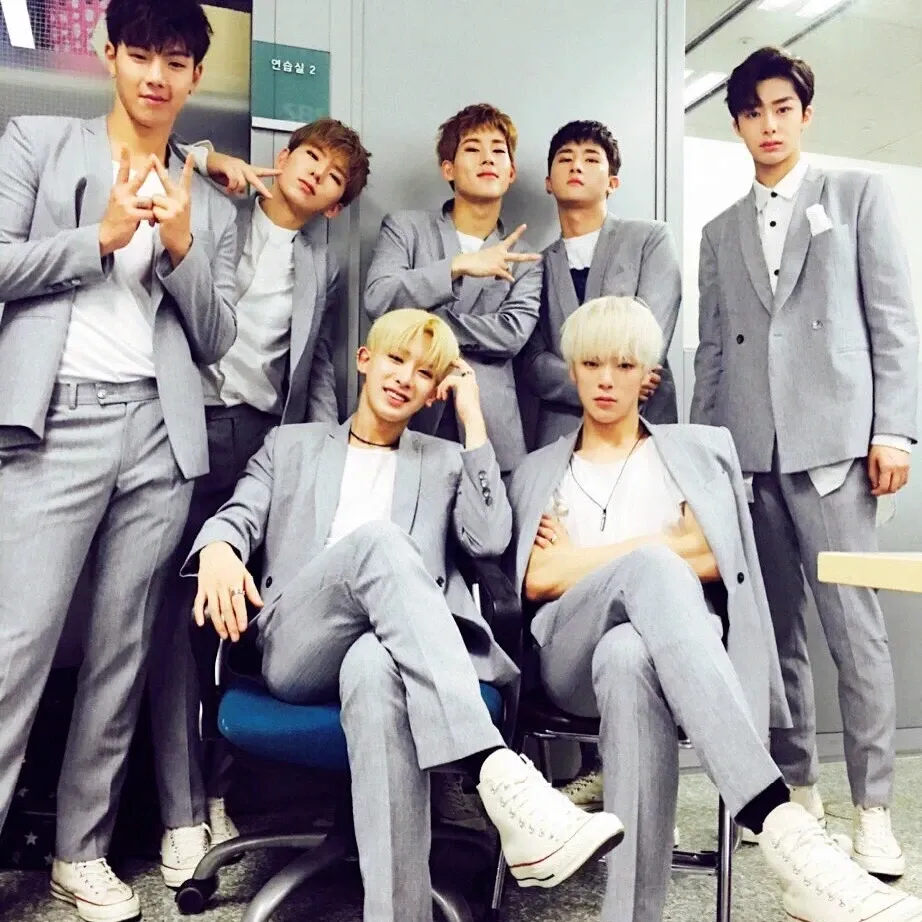 Foto terbaru MONSTA X