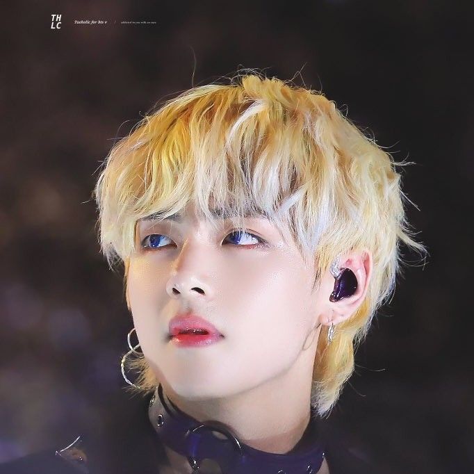 Behind-the-scenes cut of V (BTS)