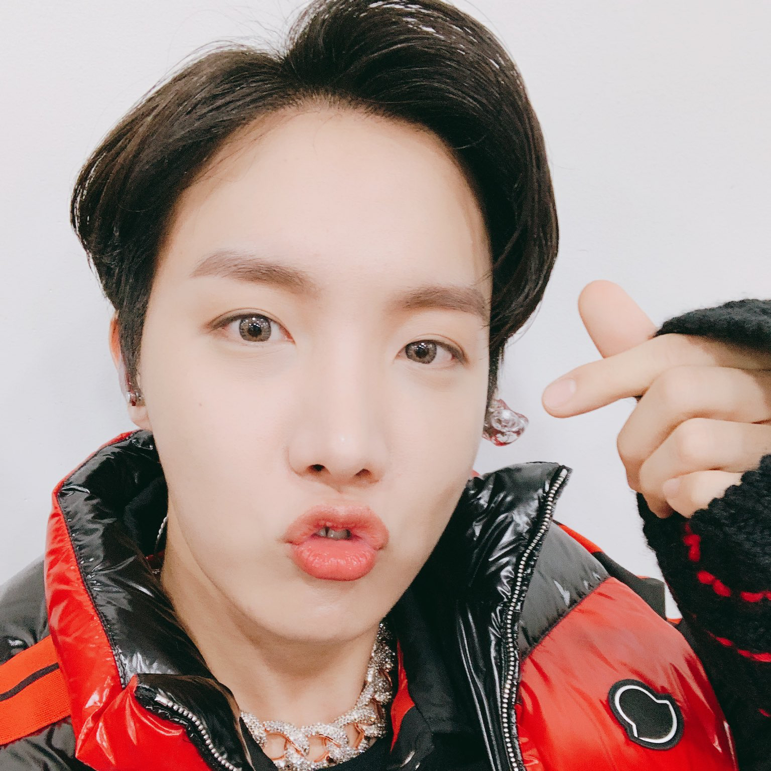 제이홉 (방탄소년단) 최근 활동샷