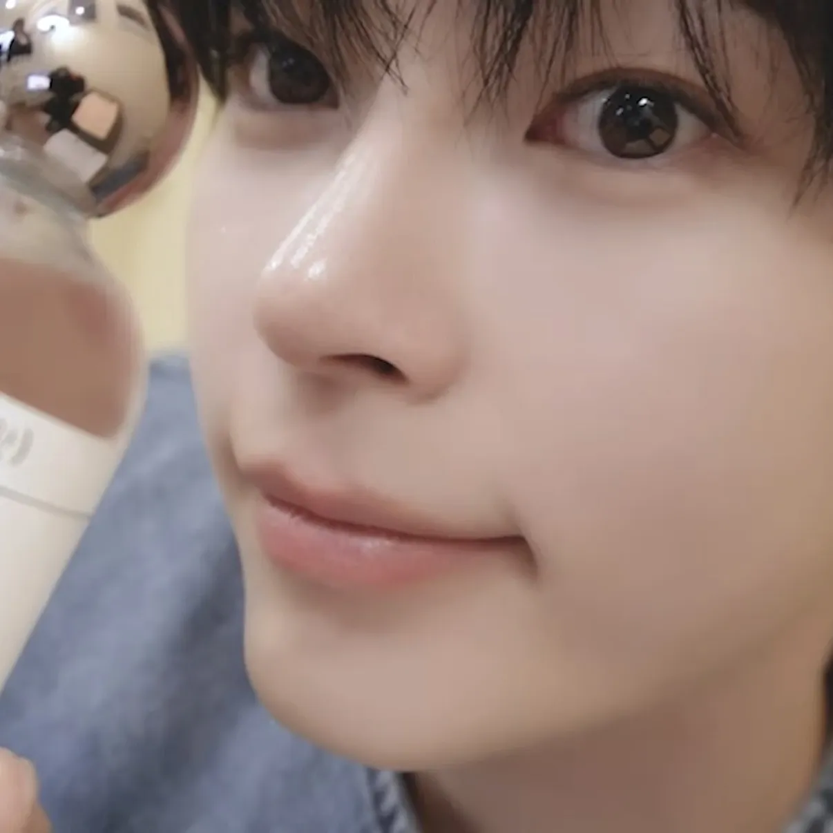 Latest photo of Sung Hanbin (ZEROBASEONE)