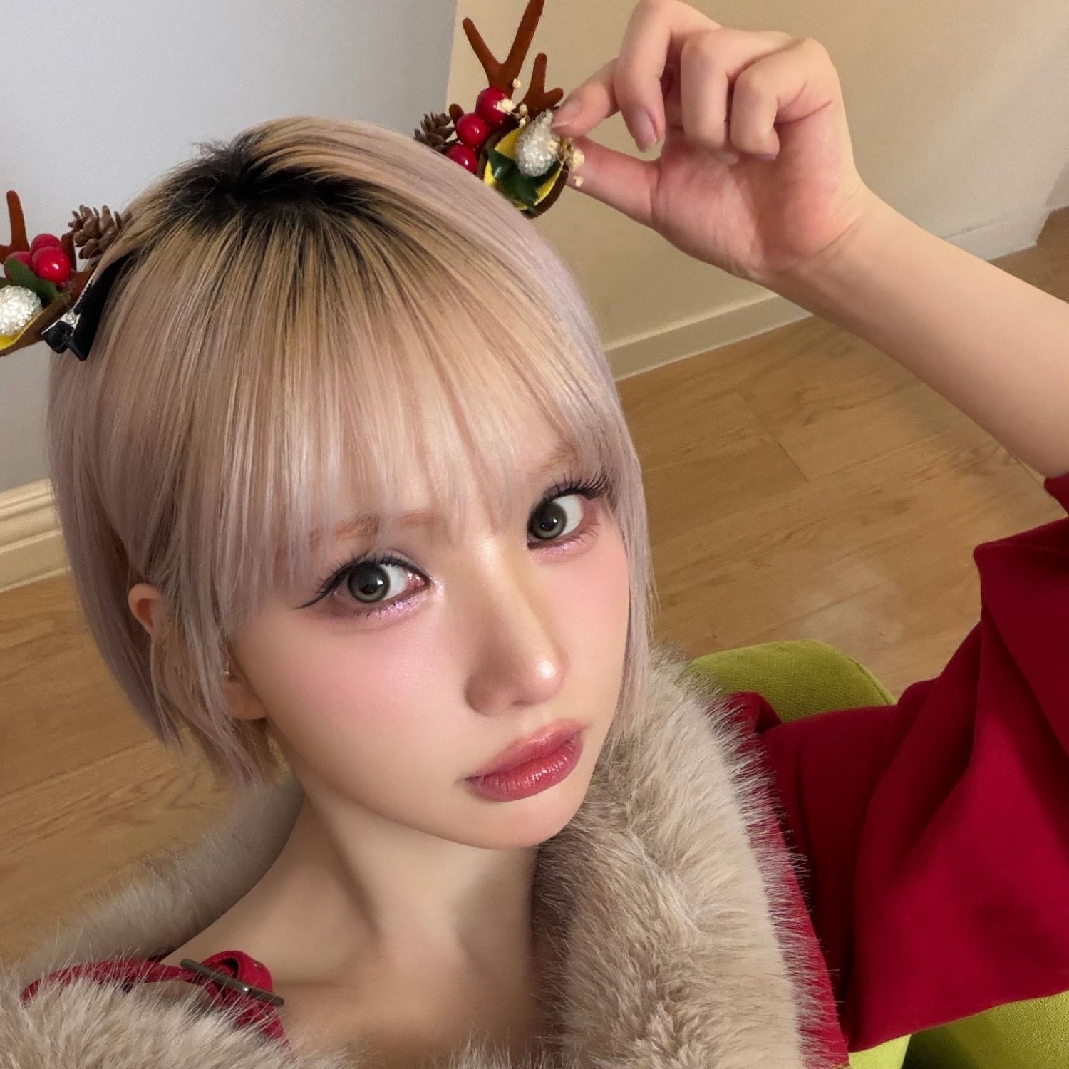 Behind-the-scenes cut of VIVIZ