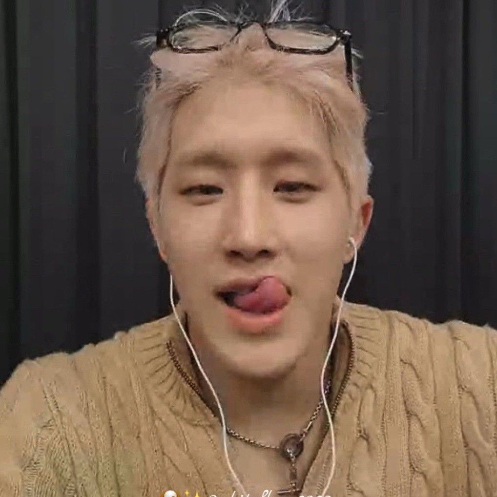 Latest photo of Jinjin (ASTRO)