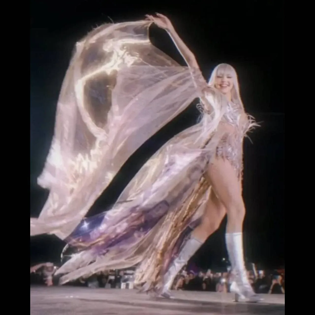 Foto aktivitas terbaru Lisa (BLACKPINK)