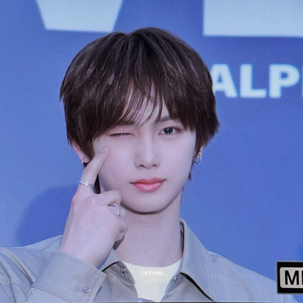 Behind-the-scenes cut of Zhou Anxin (ALPHA DRIVE ONE)