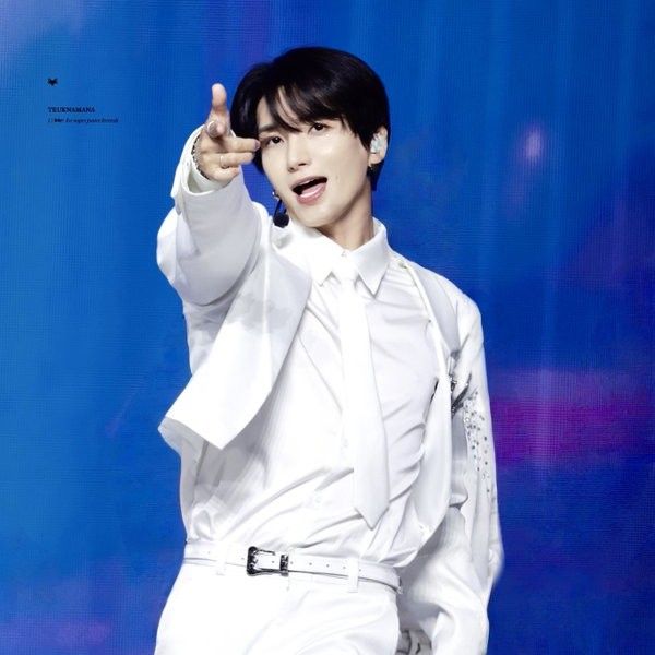 A moment captured by Leeteuk (Super Junior)'s fan