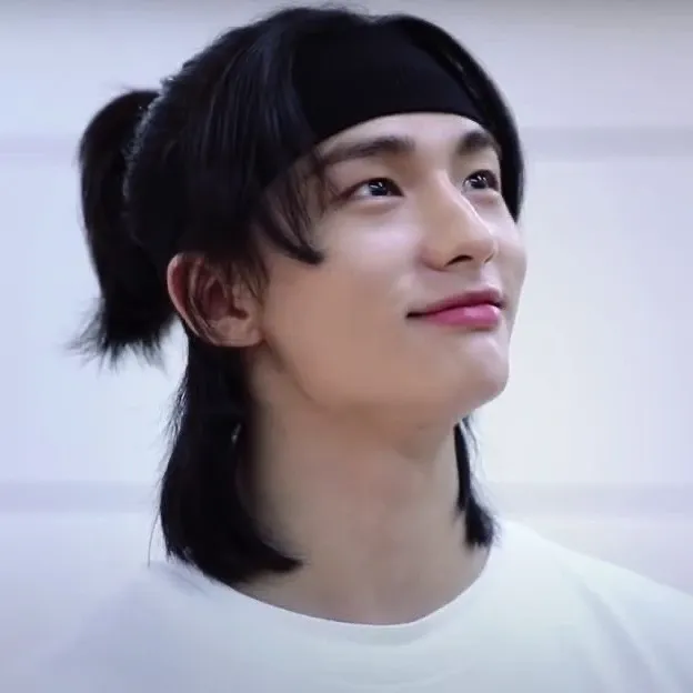 Recent activity shot of Hyunjin (Stray Kids)