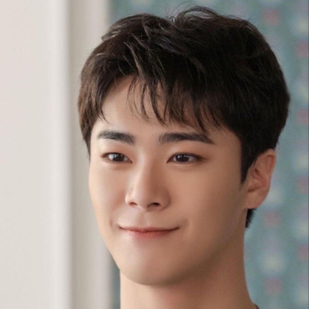 Recent activity shot of Moonbin (ASTRO)