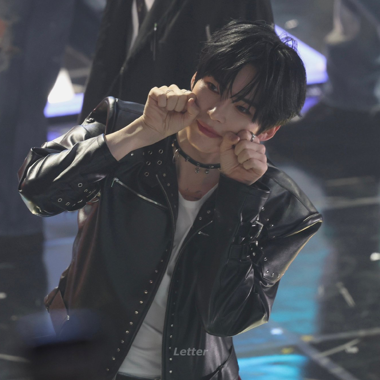 Behind-the-scenes cut of Sung Hanbin (ZEROBASEONE)