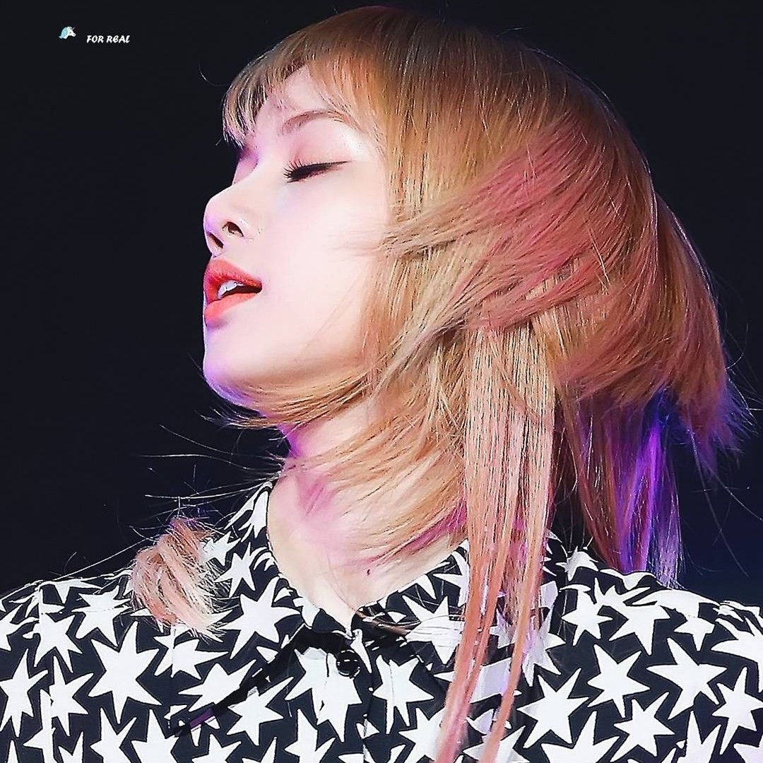 Lisa (BLACKPINK)的最新活動照片