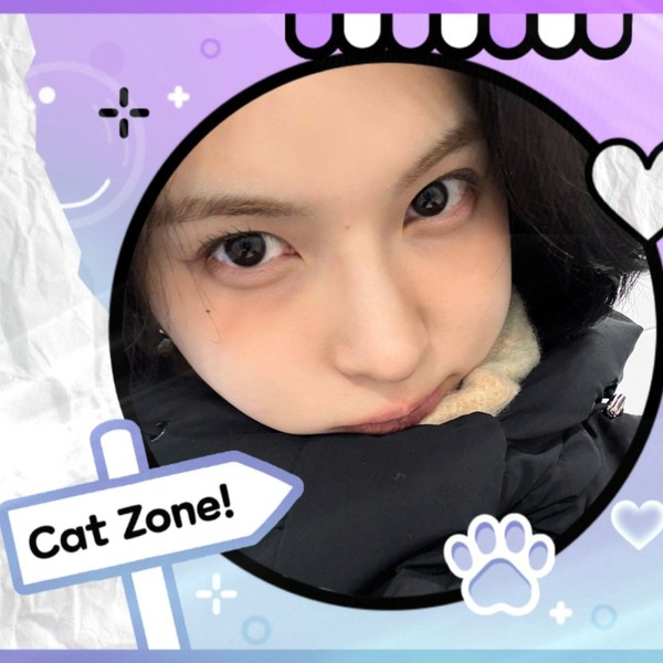 Signature photo of BAE (NMIXX) capturing their charm