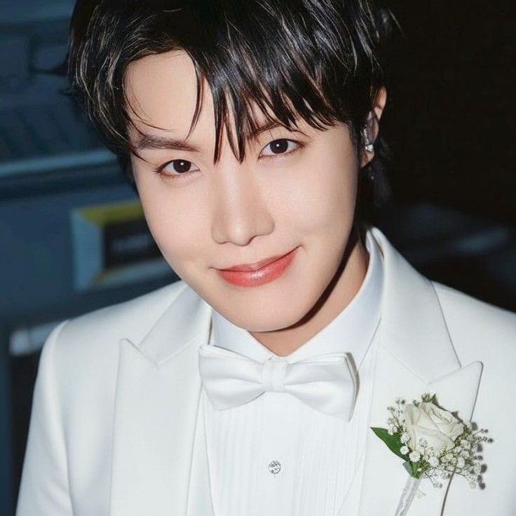 Behind-the-scenes cut of j-hope (BTS)