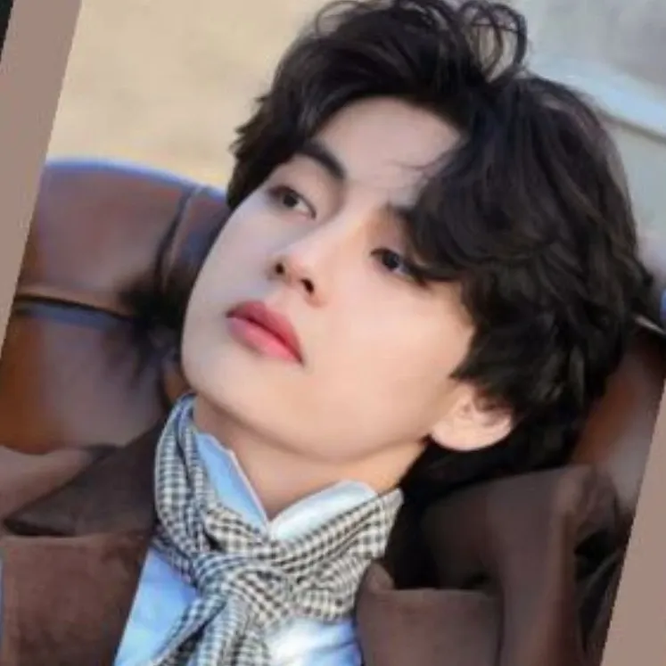 뷔 (방탄소년단)의 최신 사진