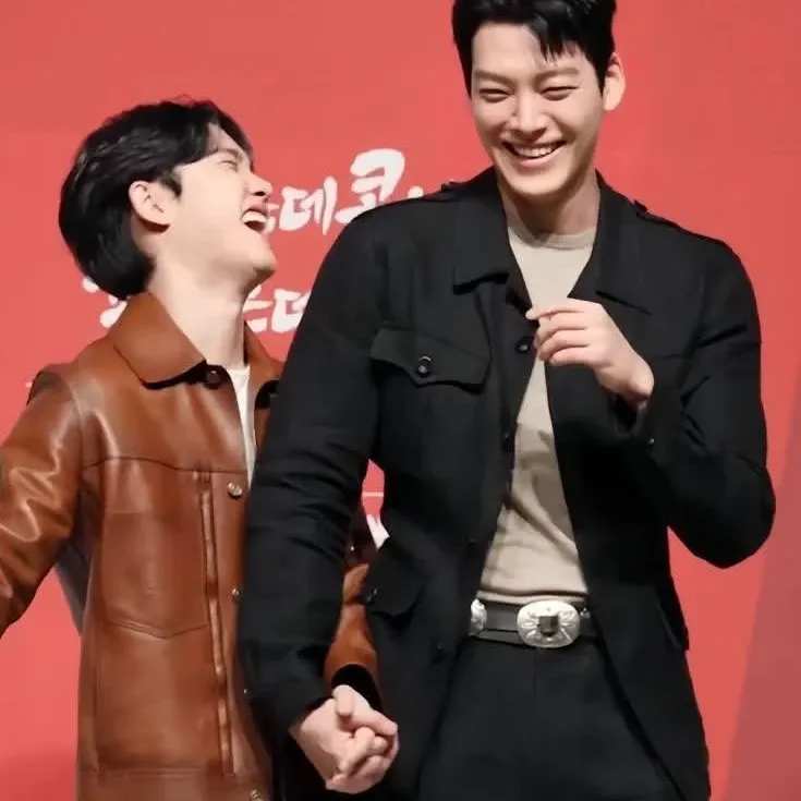 Foto aktivitas terbaru D.O. (EXO)