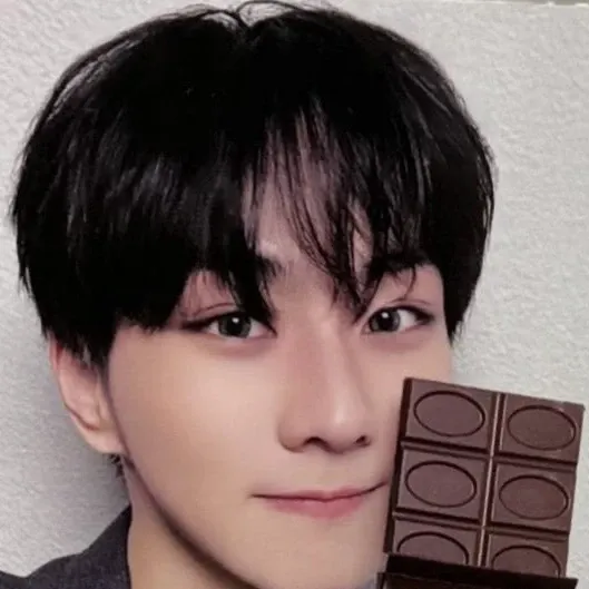 Recent activity shot of Jungwon (ENHYPEN)