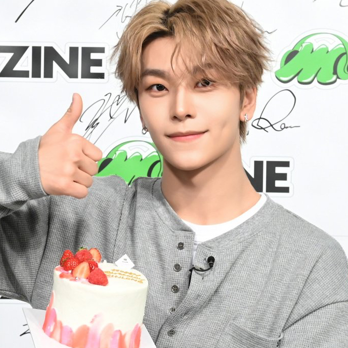 Behind-the-scenes cut of He Xinlong (ALPHA DRIVE ONE)