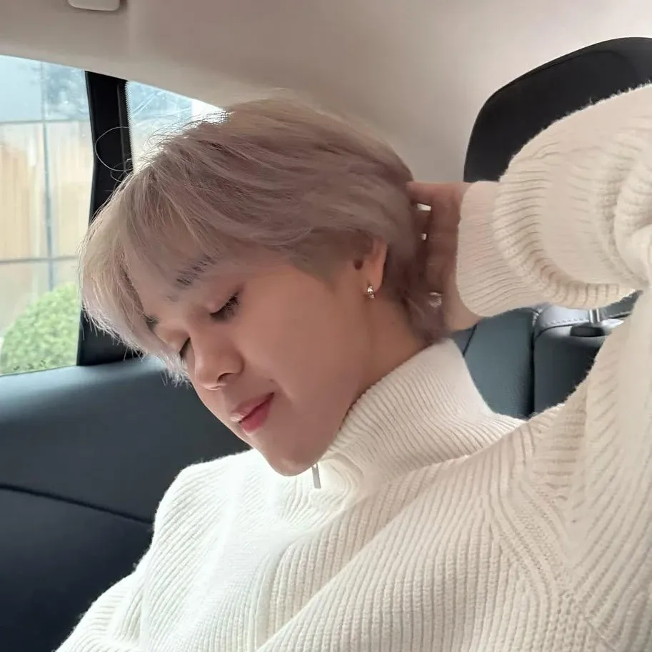 Behind-the-scenes cut of THI-O (NexT1DE)