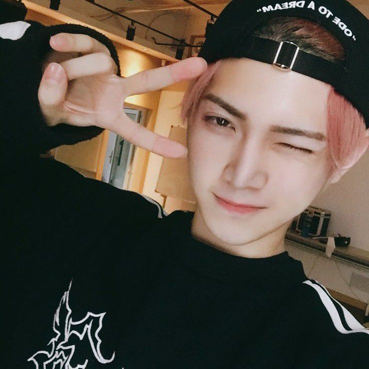 Momen yang diabadikan oleh penggemar ATEEZ