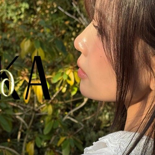 Latest photo of Mayuka (NiziU)