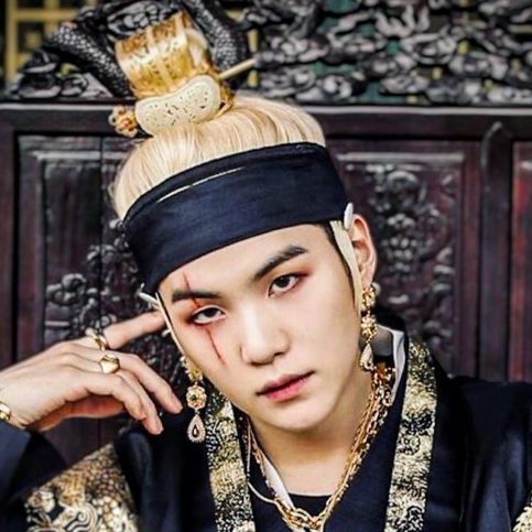 Potret di balik layar SUGA (BTS)